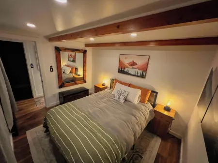 Cozy A-Frame in charming Big Bear with Hot Tub