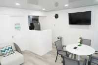 Cosy one bedroom condo in Holetown, St. James with pool access!!
