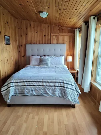 Riverside Retreat of Mavillette Отели в г. Клэр