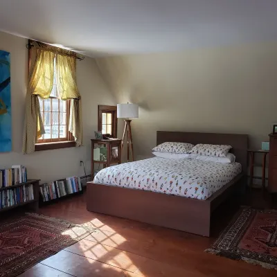 A cozy home nestled in the Green Mountains of Vermont! Hotels in Pownal