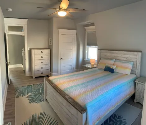 Fully Renovated Bay View Beach House