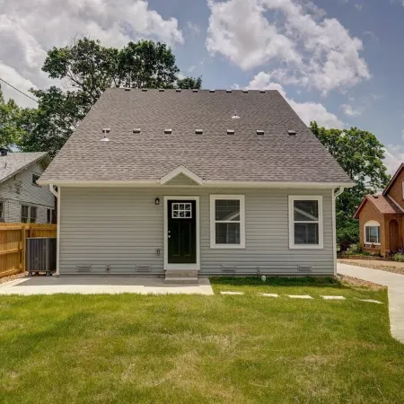 Brand NEW Spacious 5-bedroom house in awesome Springfield near MSU and Mercy