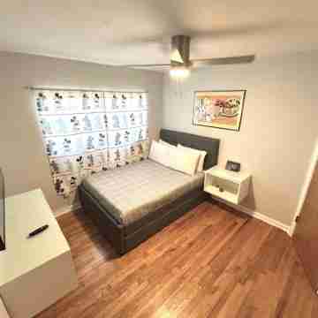 Large 3/1 Near DownTown and Dining Rooms