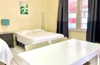 Hip Strip Beach Apartment walkable to clubs, beaches and restaurants