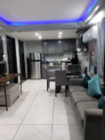 Private Gorgeous Cozy Modern home/5 min Drive from beach, righ across from park