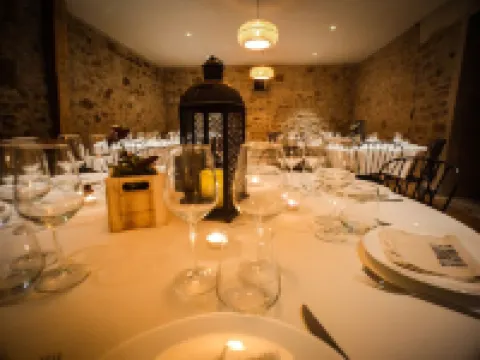 Estate with Large Swimming Pool Overlooking Vineyards Hotels in Lamalou-les-Bains