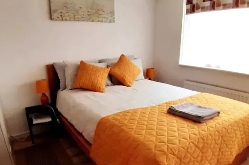 Entire House in Canterbury Centre - Free Parking - WiFi