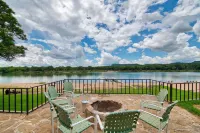 Butterfly Beach House-Private Sandy Beach(100, Boat Dock, 5BR/3BA, Sleeps 14