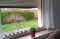 Gästehaus Barbara mit Garage in 26919 Brake Hotels in Brake