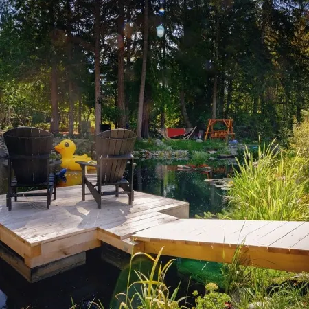 Hidden Pond Gong Suite - Luxury , Pet Friendly, with Hot Tub and Private Beach
