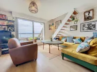 Duplex apartment with stunning sea view