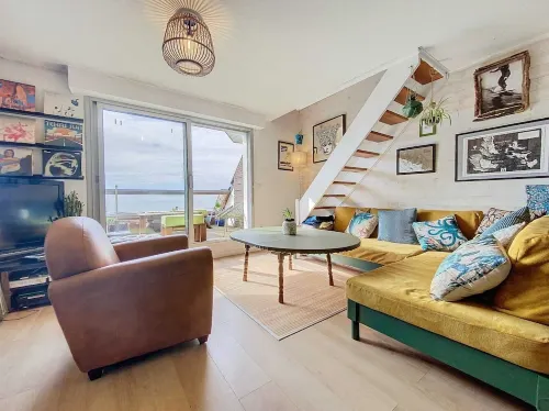 Duplex apartment with stunning sea view Hotels in Guidel