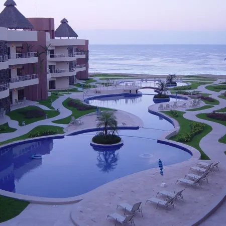 Secure Luxury 3Bd Condo - Coco Beach near Barra de Navidad FREE PARKING