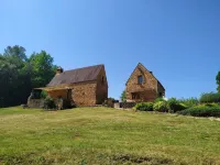 Authentic little Périgord house with saltwater swimming pool on the outskirts of SARLAT
