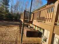 Northwoods 3 bed/2 bath Cabin Retreat with NEW HOT TUB & 2 Canoes!