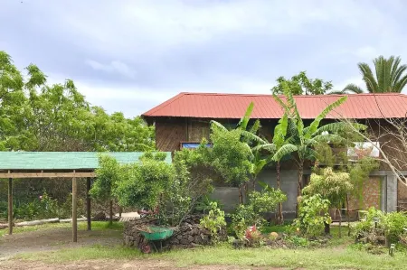 Elegante y Tranquila Cabaña Cerca al Mar y al Centro Отели рядом с Аэропорт Матавери