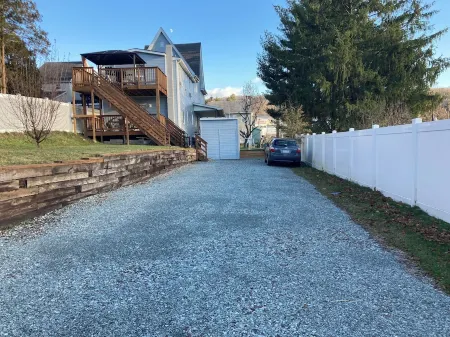 Pocono Jim Thorpe1 - close to everything1