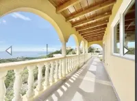 Simby D'lo A Presidental House.Pack up your luggage and move in!  UP - 2-Star