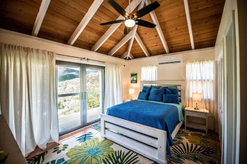 Salty Kisses & Goodnight Wishes-Come enjoy St. John, USVI, in peaceful Coral Bay