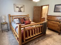 Spacious Higden Retreat <1M from Sugar Loaf Marina