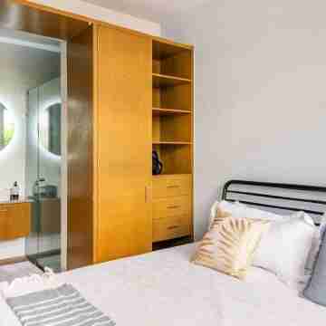 Brand-new condo 3 blocks from the beach in 5 de diciembre Rooms