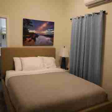 Forget your worries in this serene space. Pool view, top floor. Privacy gate. Rooms