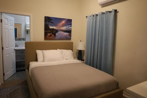 Forget your worries in this serene space. Pool view, top floor. Privacy gate.