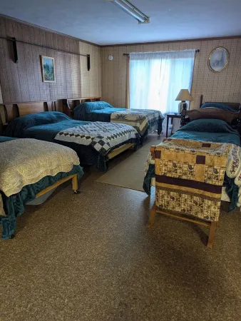 Enjoy the natural splendor and outdoor thrills in the quaint town of Lupton, MI. Отели в г. Lupton