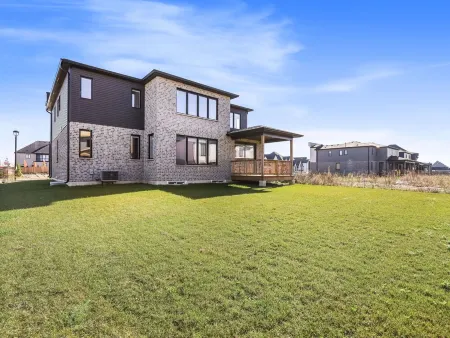 Luxury 5BR London Escape: Perfect for Families & Groups!