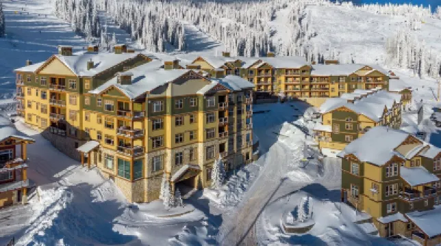 Family sized cozy ski-in/ski-out retreat w/ hot tub and stunning mountain views 스노우 고스트 익스프레스 주변 호텔