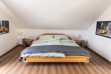 Beautiful vacation apartment in a quiet location with a view of the Rhön.