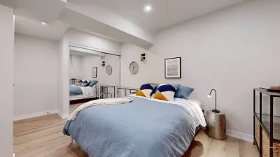 Brand new Furnished 2BDR Basement Apt-in the heart of  Toronto 이스트 요크 / 해변 호텔