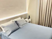 Paris apartment, 1 bedroom, BC center. Impeccable.<br>