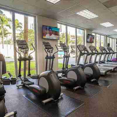 Apartment Ocean View Steps Away from the Beach in Sunny Isles Miami Luxury Fitness & Recreational Facilities
