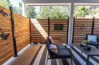 New and spacious suite close to town, attractions and hospital