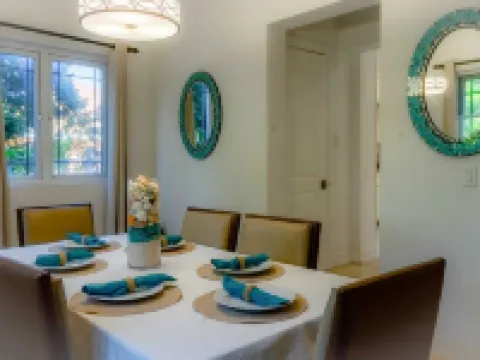 Todd’s Place Harbour Island Hotels in Dunmore Town