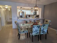 Literally 3 mins from Siesta with its number 1 beaches!!!!Location! Location!