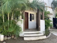Villa Palmas, One Bedroom, Cozy Apt. Only 3 Blocks from the Beach