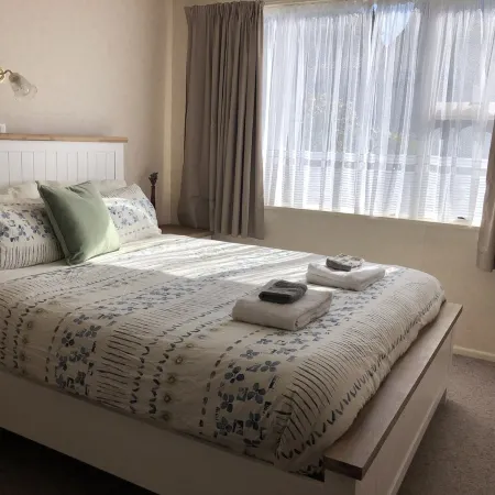 Cozy 2 Bedrooms Lavender Garden House at Oamaru, sweet as home!