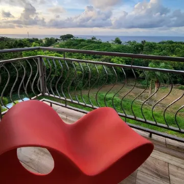 Ocean views, amazing sunset, pool and peaceful surroundings.