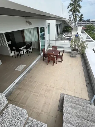 รูปภาพของStudio apartment with spectacular ocean view and large balcony