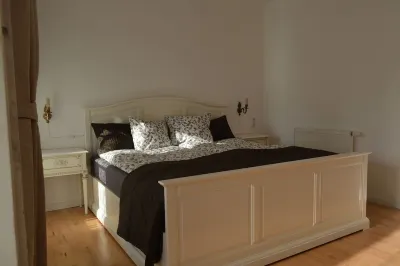 Living like Sissi and Emperor Franz Joseph 弗洛裡茨多夫住宿飯店