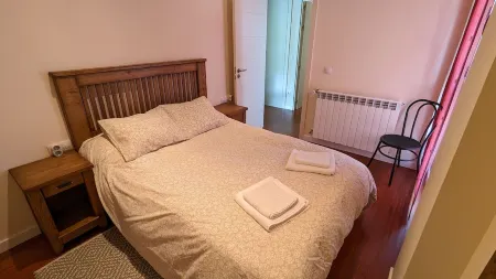 Magnífico Apartamento en Pirineos con Piscina y Cerca de Pistas de Esquí