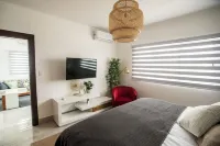 Top floor apartment W/ incredible city view!! Hotel a 