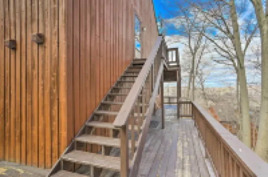 山溪公寓配套烤架：步行至纜車站！ 弗農酒店