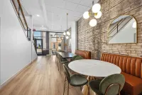 BlueJay Hotel Hotels in Grand Rapids