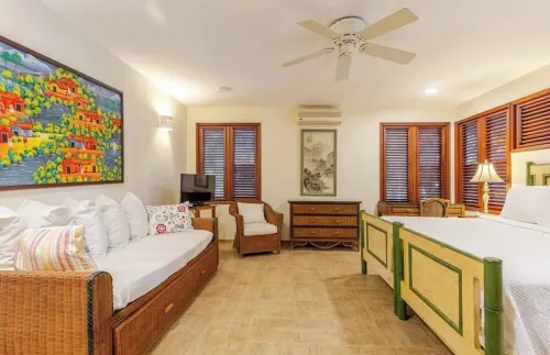 Casa Nostra by KlabHouse 5BDRM w / Pool and Chef