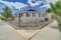 2 Mi to Old Town ABQ East Downtown Triplex Unit - Condos