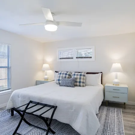House in Mobile Newly Renovated! Quiet street & centrally located to interstate!