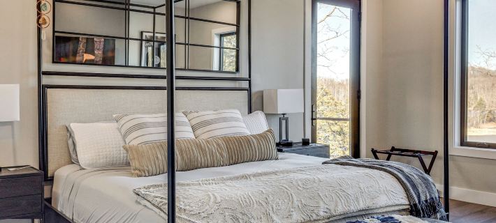 Lakefront Gem: Dock & Hot Tub in Jacksboro Hotels in Campbell County